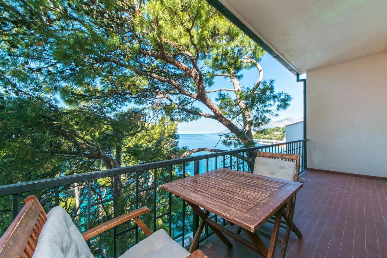 Apartments By The Sea Brela, Makarska - 16950 Buitenkant foto